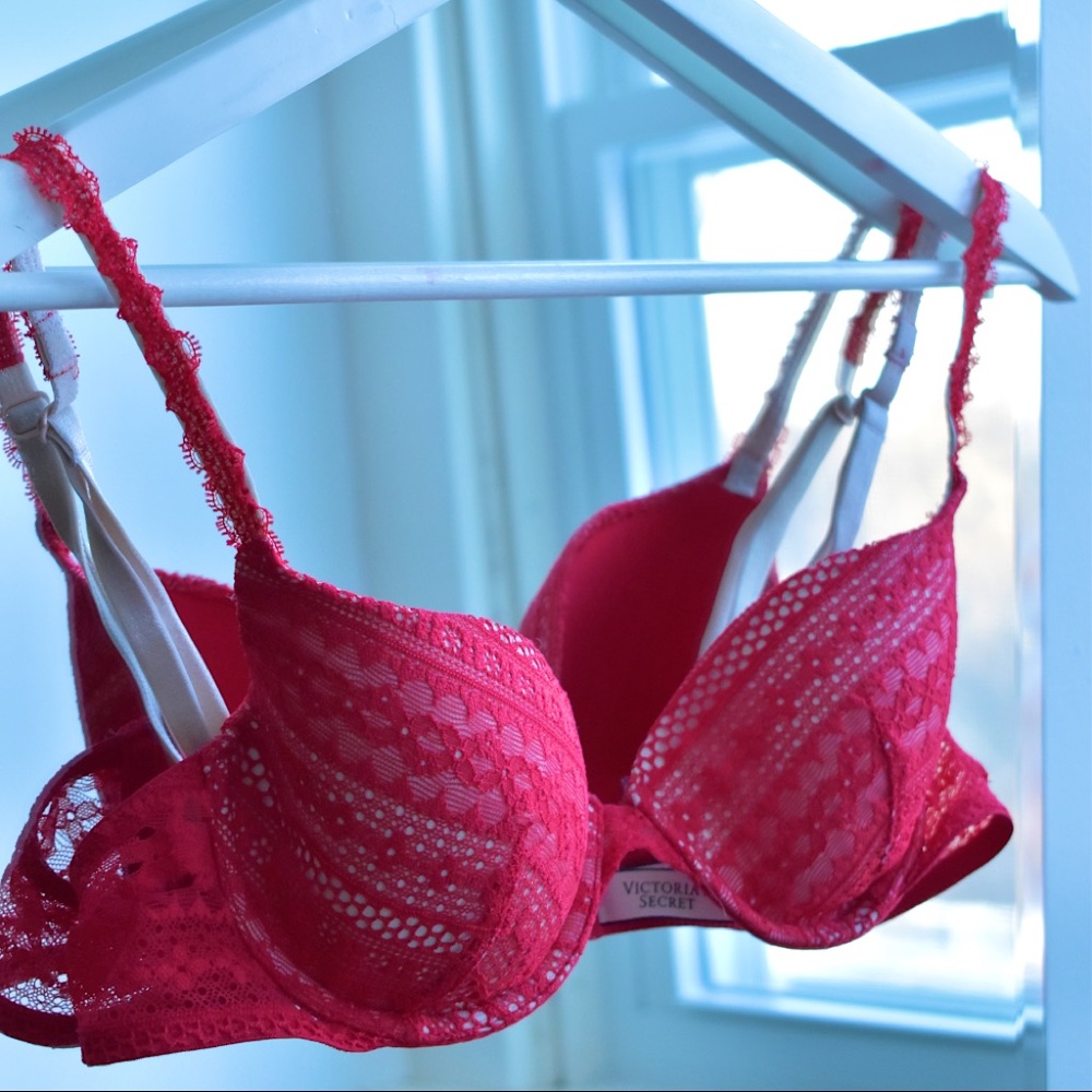 Victoria’s Secret Valentines Bra 34B